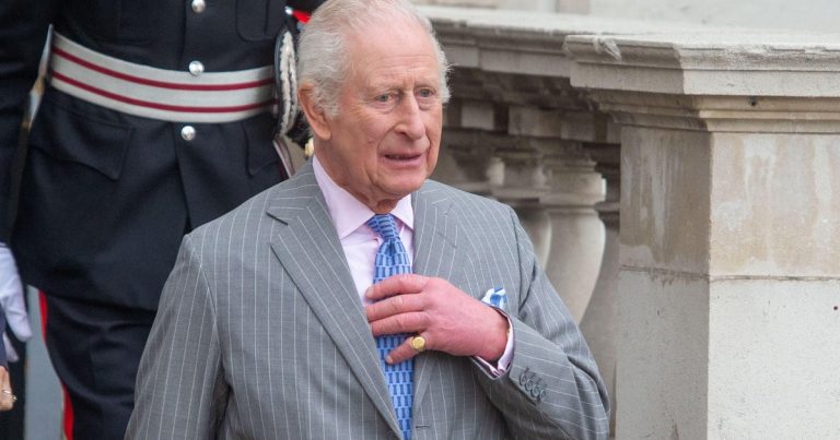 king-charles-2206430023.jpg